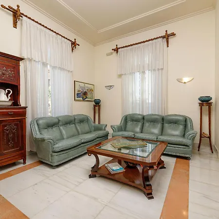 Апарт-отель Creta Elena 2*