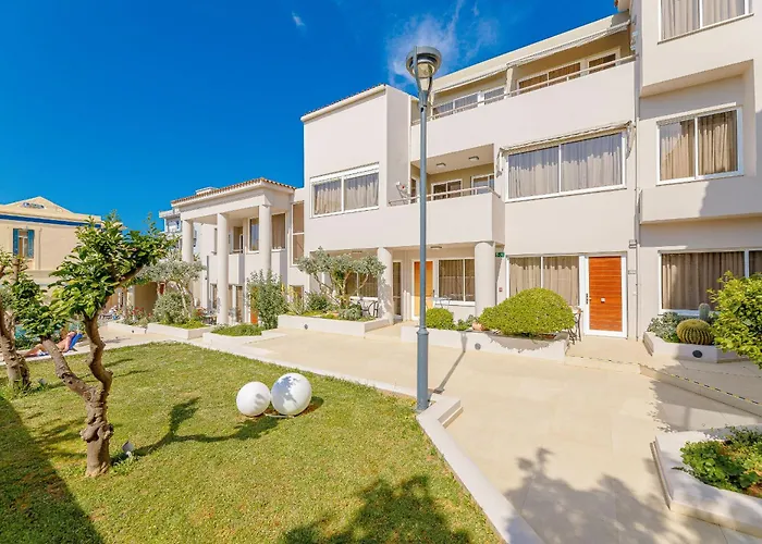 Apart Otel Creta Elena 2*